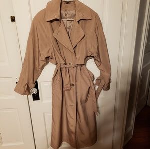 Biege Trench coat